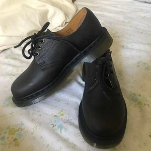 Dr. Martens original 3 holes shoes